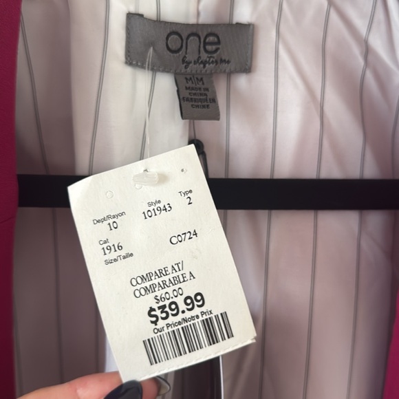 Fushia pink blazer size medium (brand one by chapter one) - Picture 3 of 3